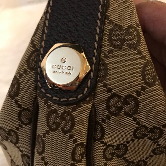 GUCCI Crescent Half Moon Hobo Bag Retailed @$995 - Picture 6 of 16